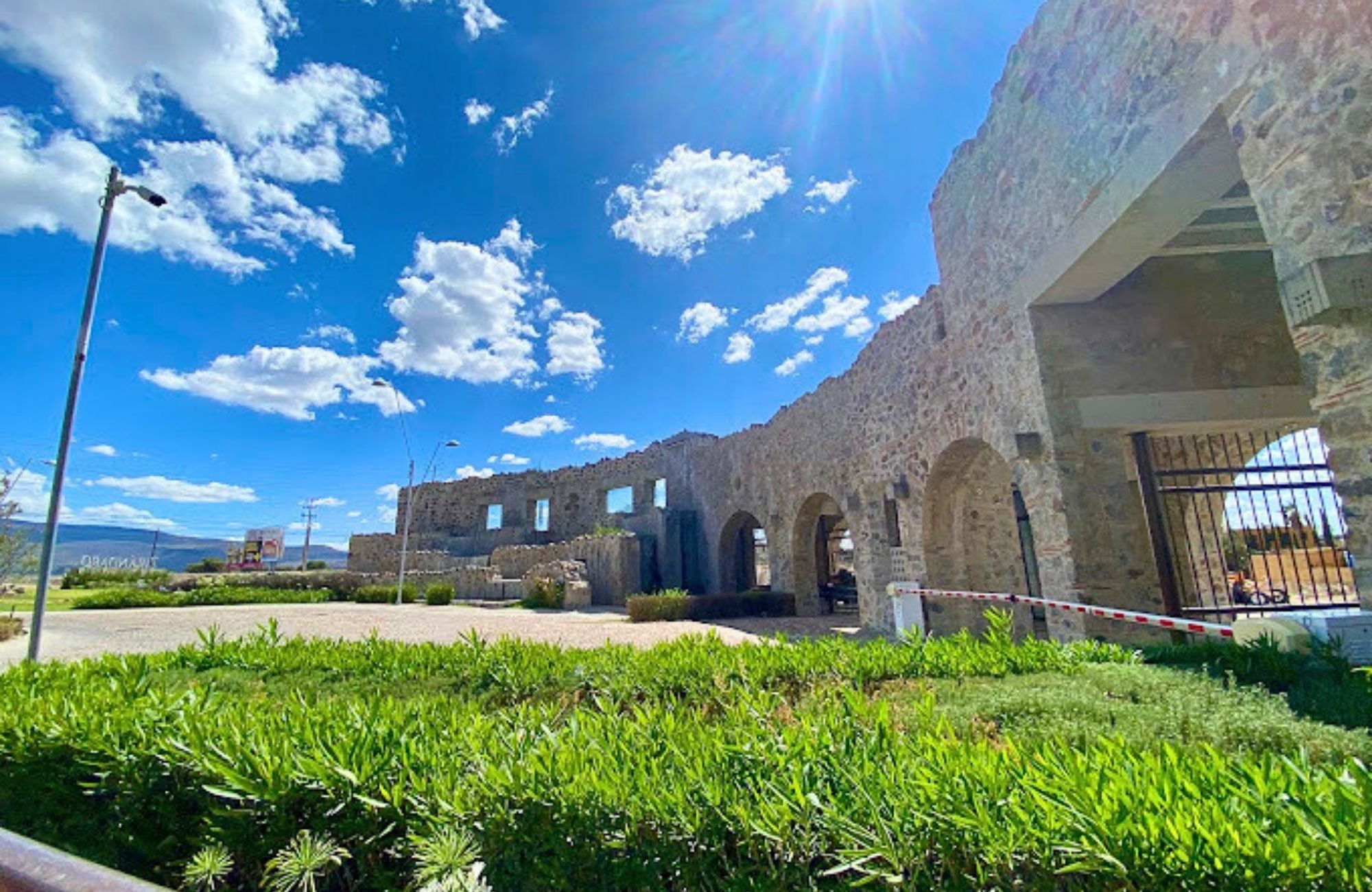 Lote de 13,854 m&sup2; en comunidad cerrada con campo de golf, en venta, San Miguel de Allende.