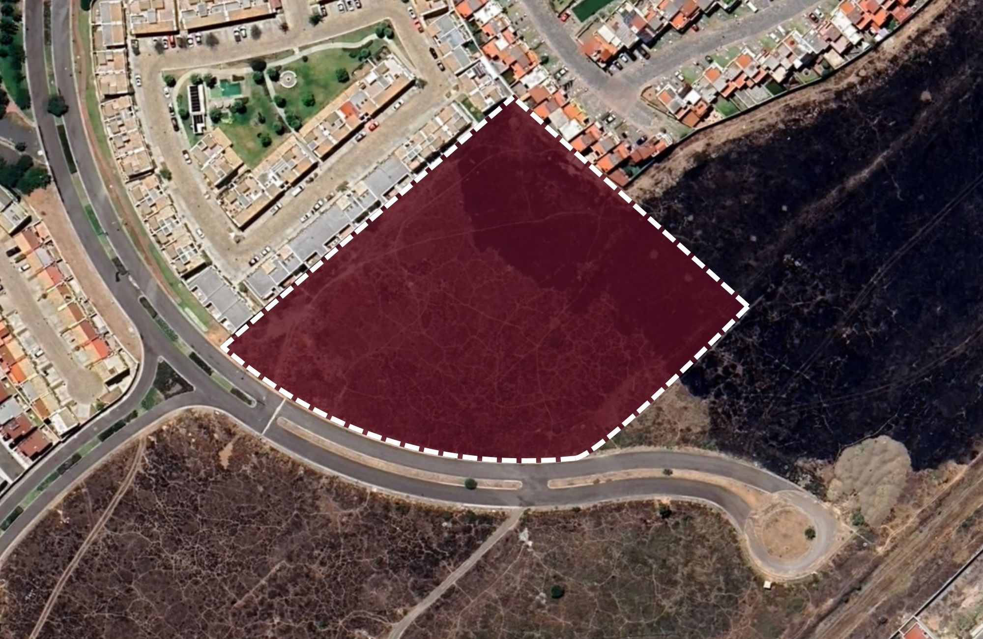 Lote de 12,049 m&sup2; en comunidad cerrada con campo de golf, en venta, San Miguel de Allende.