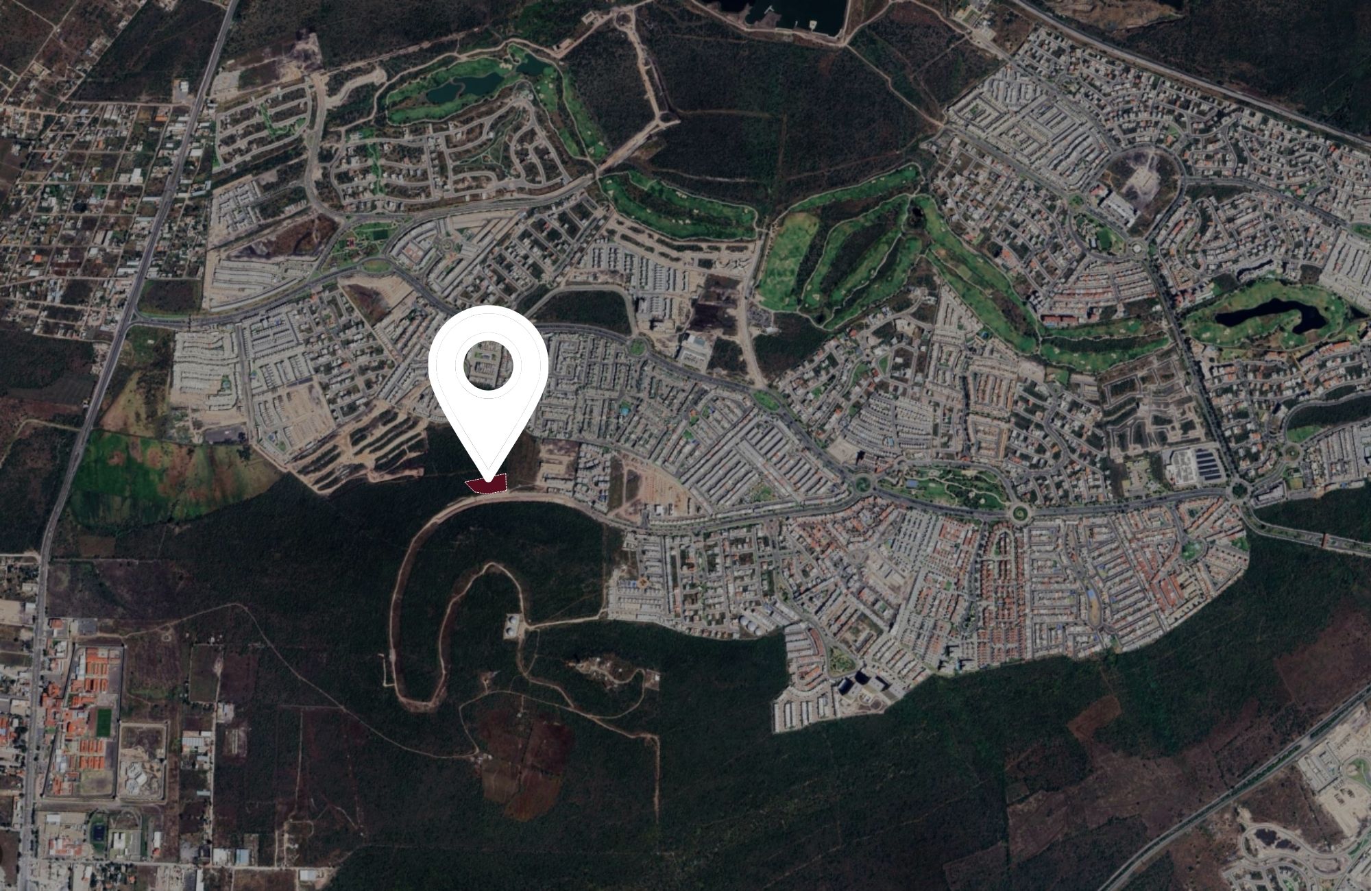 Lote dentro de comunidad de lujo en El Marqu&eacute;s, Quer&eacute;taro, ideal para comercio.