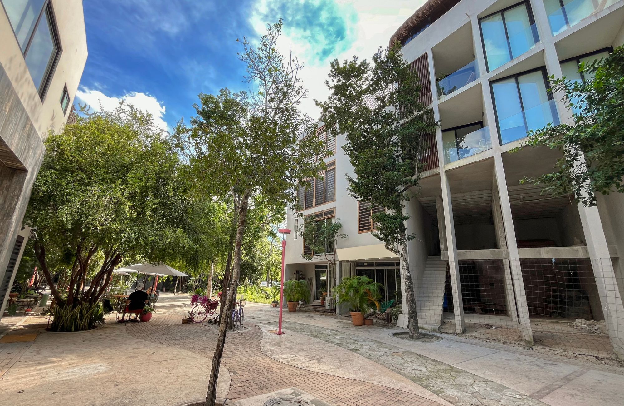 Commercial Premises for Sale, Ground Floor, Sidewalk&nbsp; access, Aldea Zama, Tulum