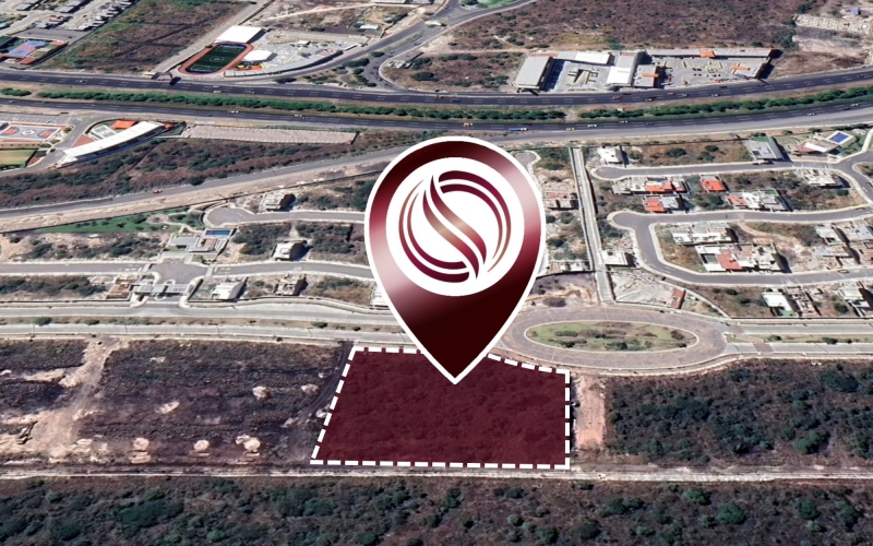 Lote para desarrollo vertical de 4,856 m2, en venta, en El Refugio, Quer&eacute;taro