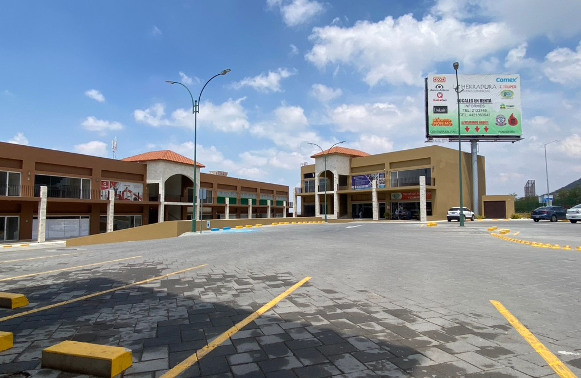 Lote para desarrollo vertical de 5,453 m2, en venta, en El Refugio, Quer&eacute;taro