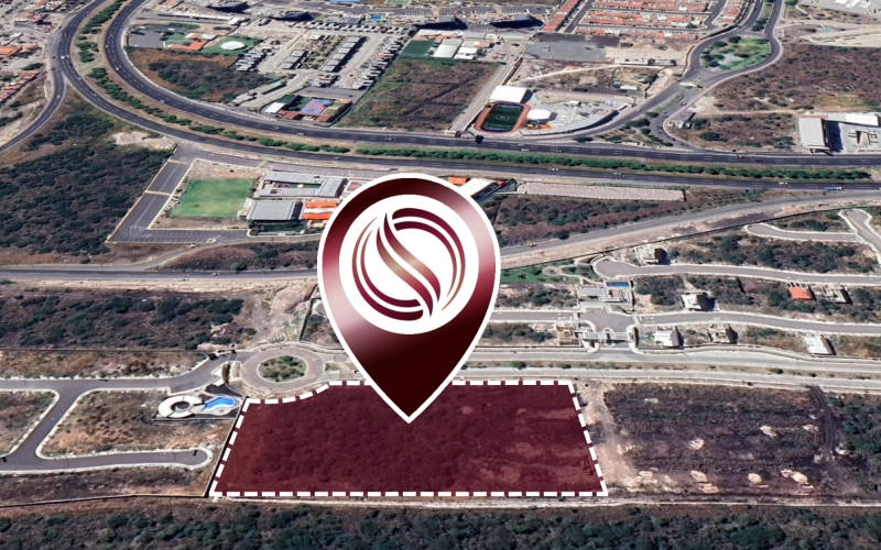 Lote para desarrollo vertical de 5,453 m2, en venta, en El Refugio, Quer&eacute;taro