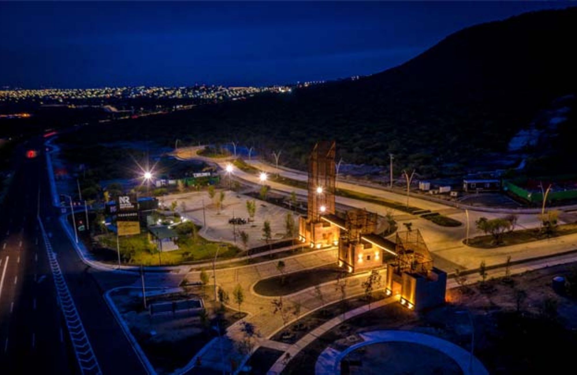 Lote para desarrollo vertical de 4,856 m2, en venta, en El Refugio, Quer&eacute;taro