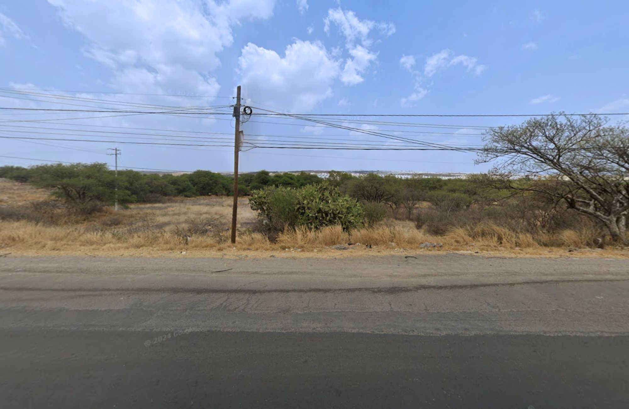 Lote uso de suelo Comercial, sobre el libramiento Norponiente, venta, Quer&eacute;taro.