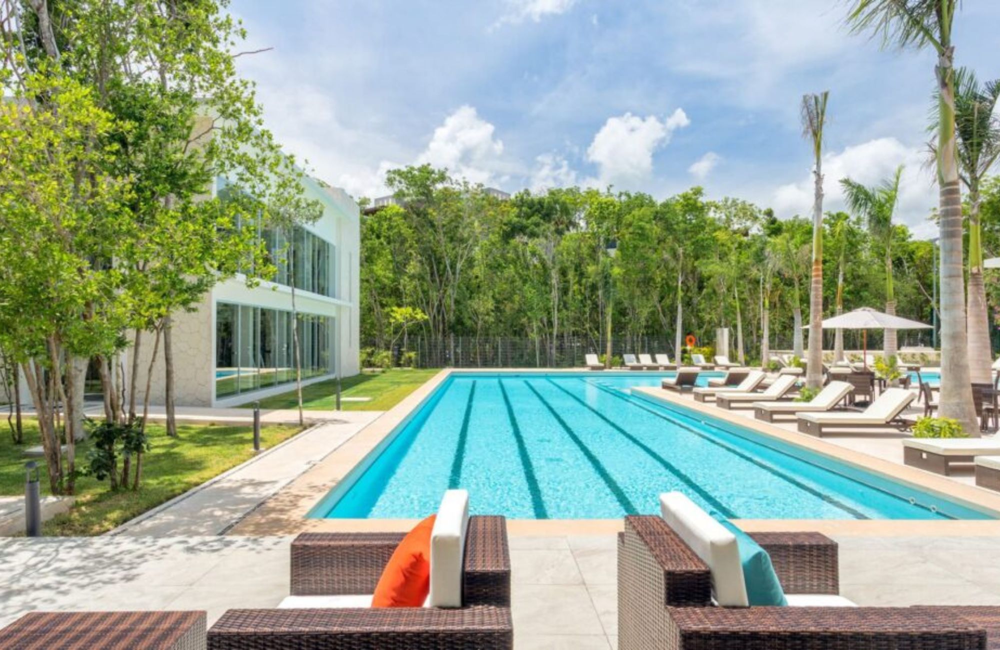 Terreno multifamiliar en Comunidad privada, en venta Playa del Carmen.