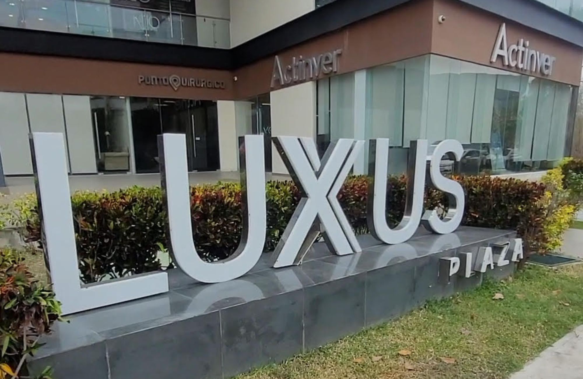 Oficina en plaza comercial, equipado, en venta, Altabrisa, M&eacute;rida, Yucat&aacute;n.