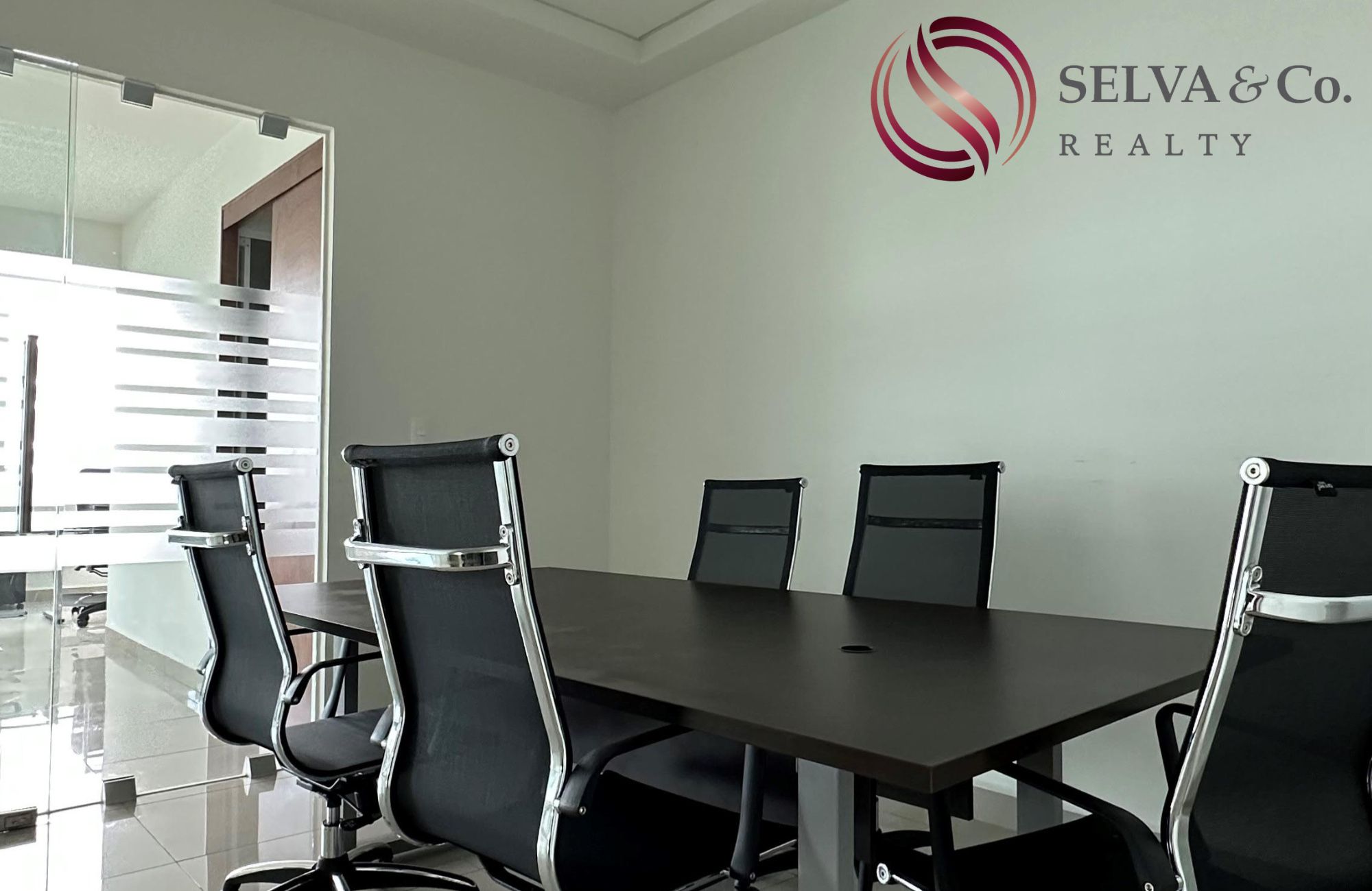 Oficina en plaza comercial, equipado, en venta, Altabrisa, M&eacute;rida, Yucat&aacute;n.