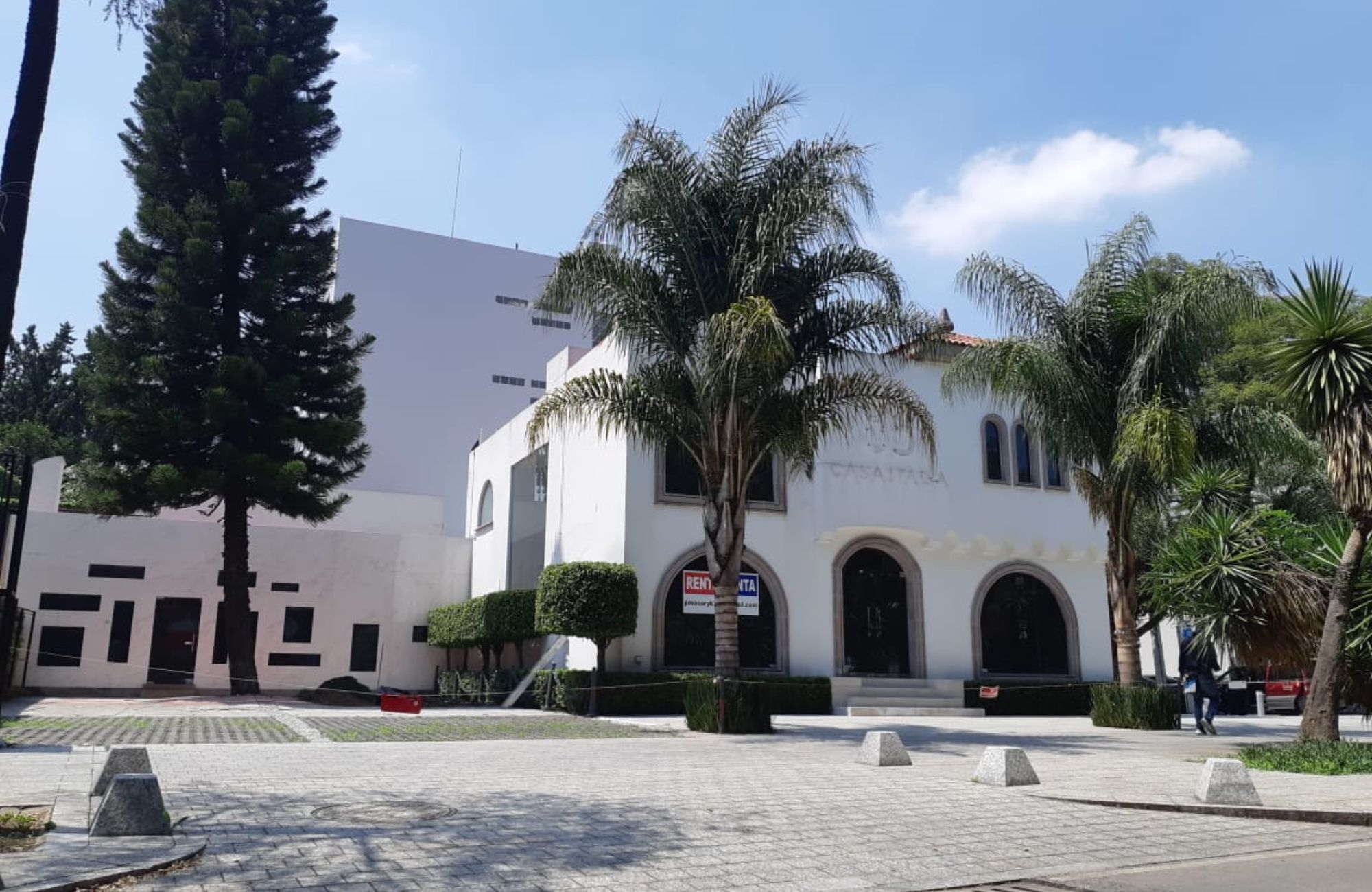 Edificio con locales comerciales en esquina en venta en Polanco, CDMX