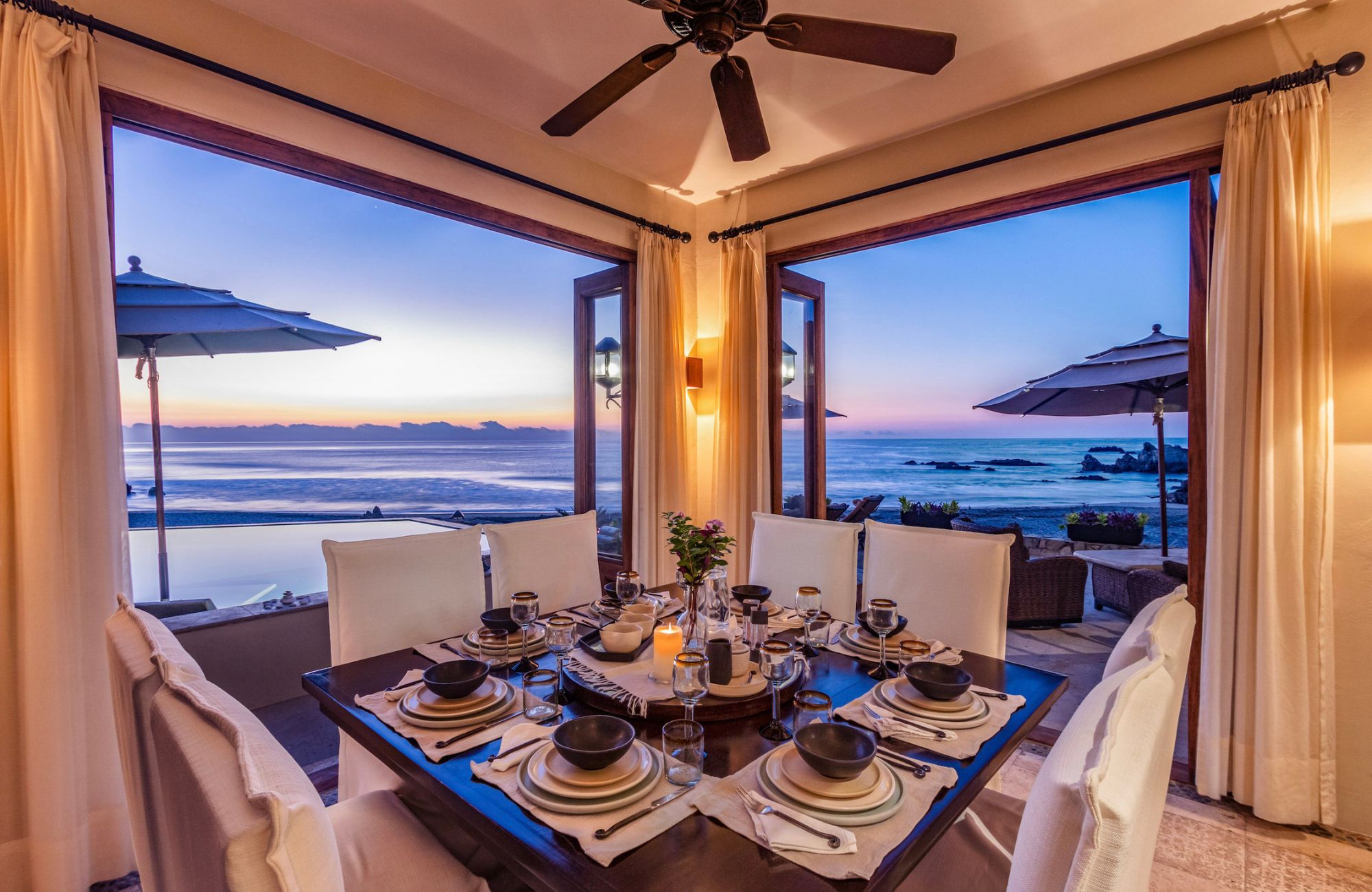 Hotel boutique a pie de playa, con vista al mar, local comercial en planta baja, en venta, La Bocana