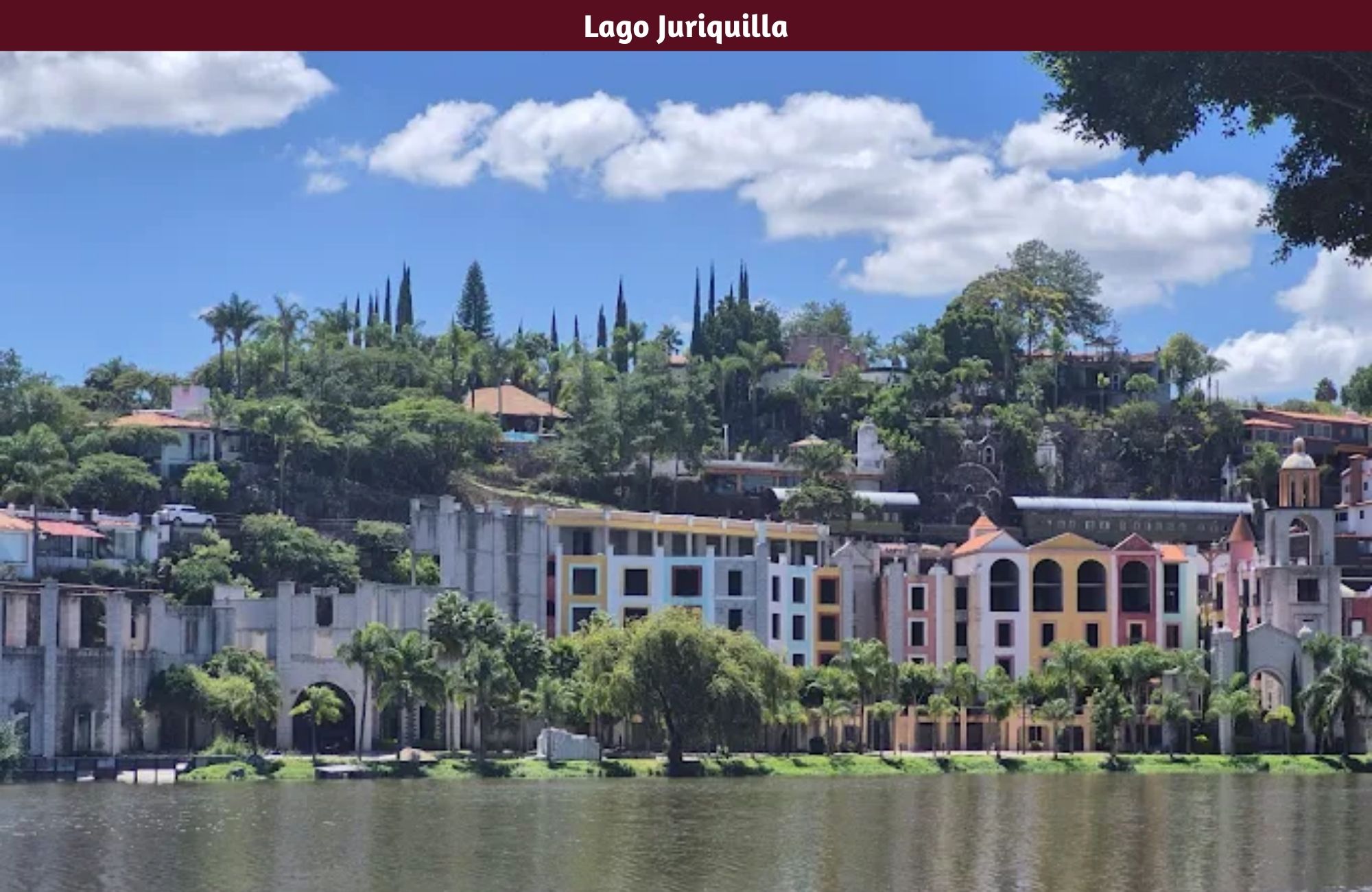 Macrolote uso mixto de 2,408 m2 en venta, en la entrada de Juriquilla.