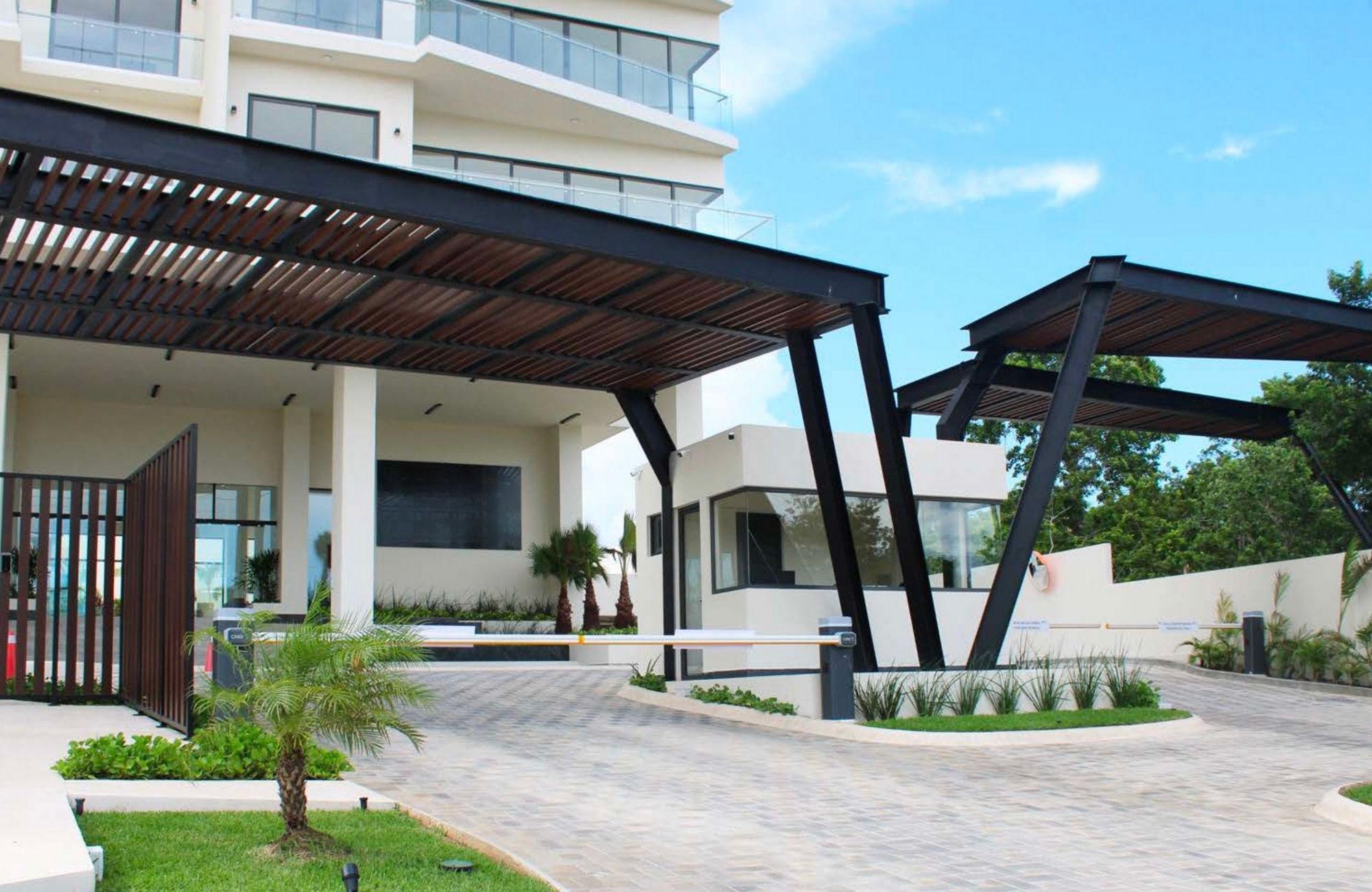 Local comercial dentro de un desarrollo, en venta, Huayac&aacute;n, Canc&uacute;n