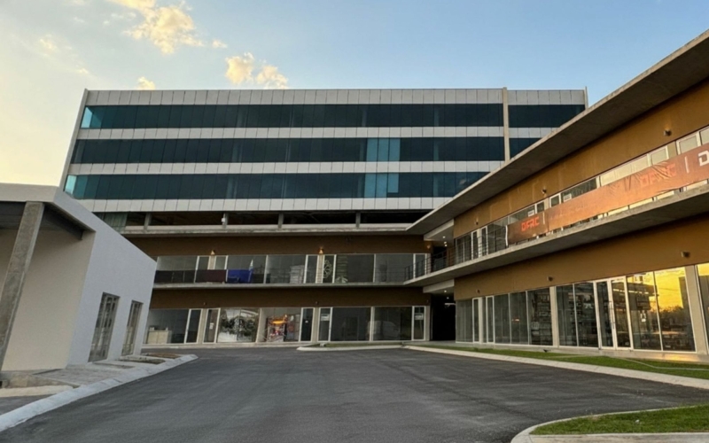 Local comercial en plaza comercial, en venta, Opich&eacute;n, M&eacute;rida