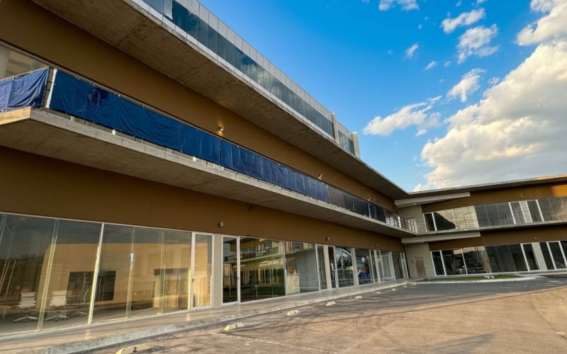 Local comercial con vigilancia 24-7, en venta, Opich&eacute;n, M&eacute;rida