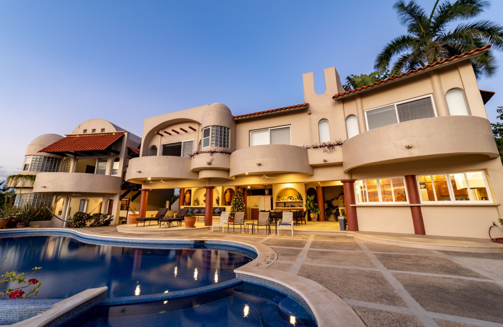 Hotel con vista al mar y alberca, en venta, Residencial Conejos, Huatulco