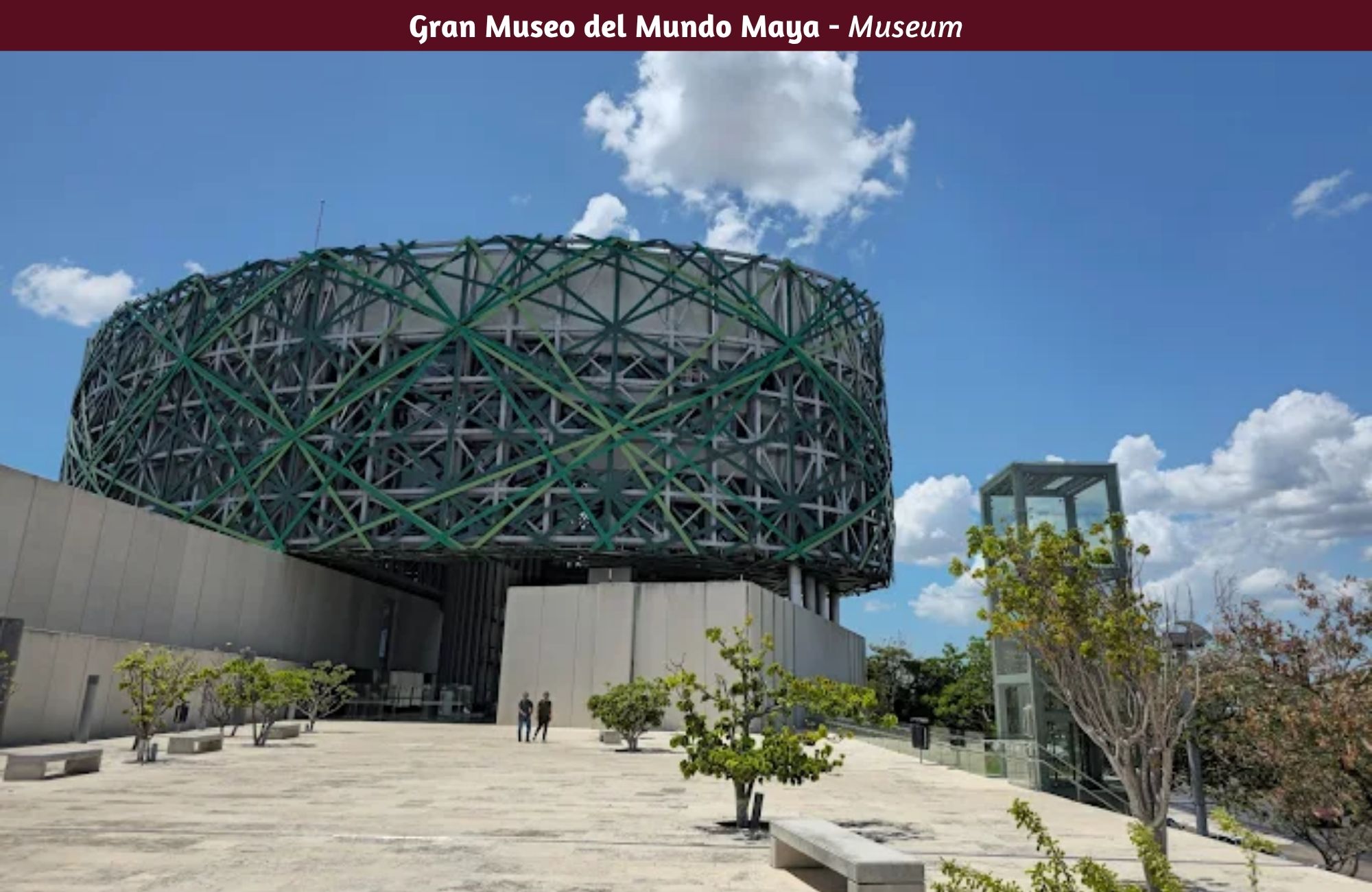 Terreno mixto junto a Costco y Galer&iacute;as M&eacute;rida, en venta, Zona Industrial