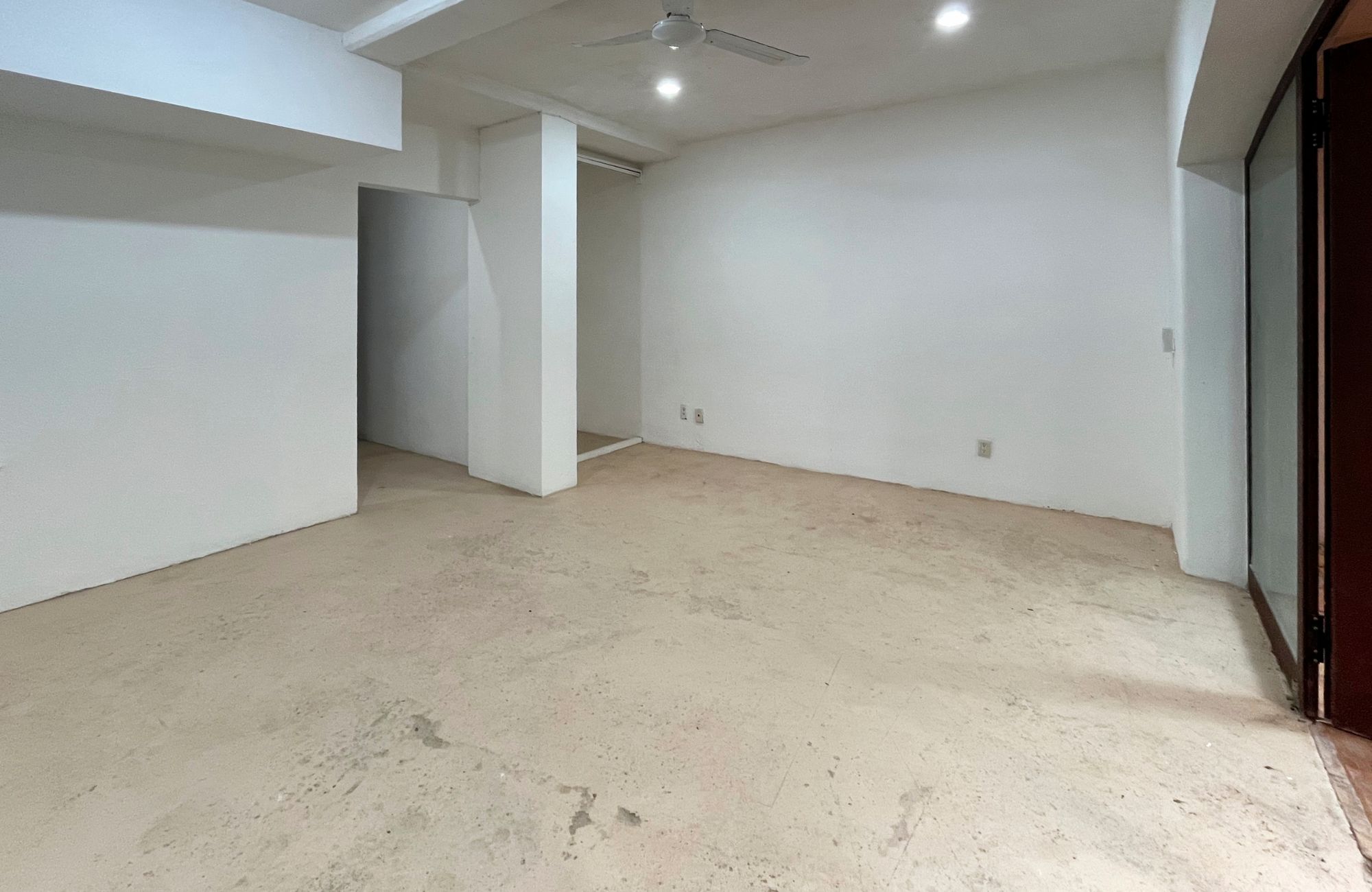 Local comercial a pasos del mar en venta en Zona Playa Mamita&rsquo;s en Playa del Carmen.