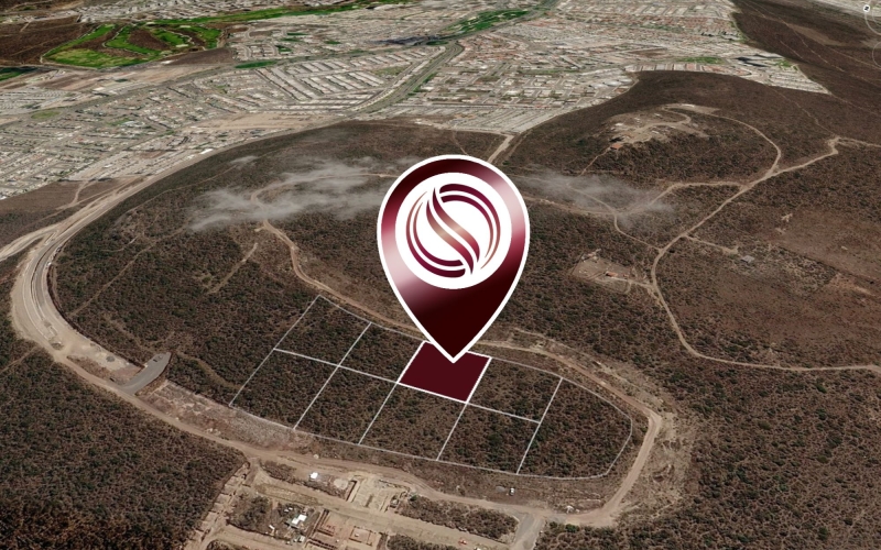 Terreno mixto ideal para desarrollo comercial, en venta