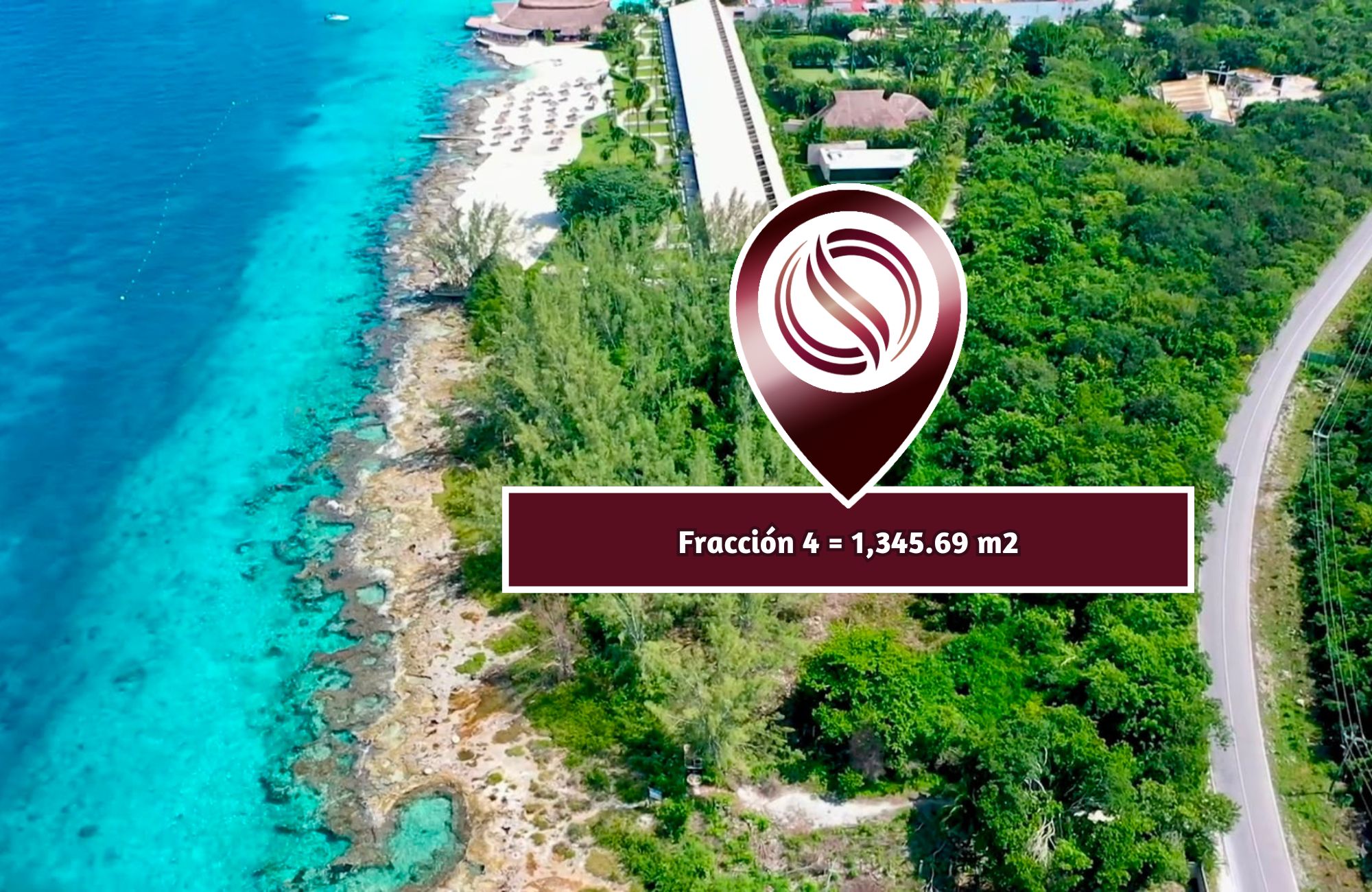 Lote comercial de 1,136.08 m2 con frente directo al Mar, en venta