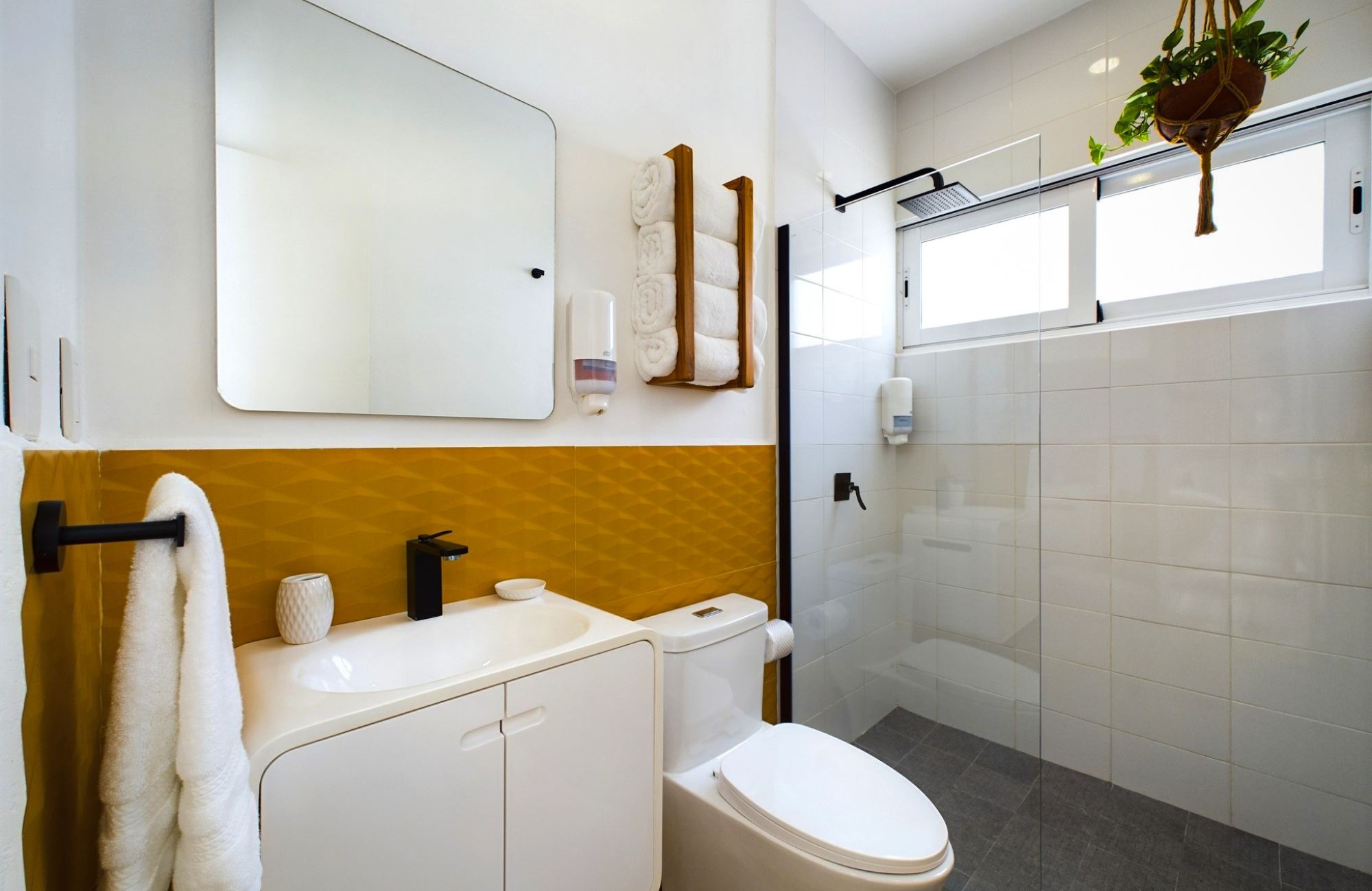 Residencia boutique de 6 habitaciones rodeado de jardines, equipado, en venta