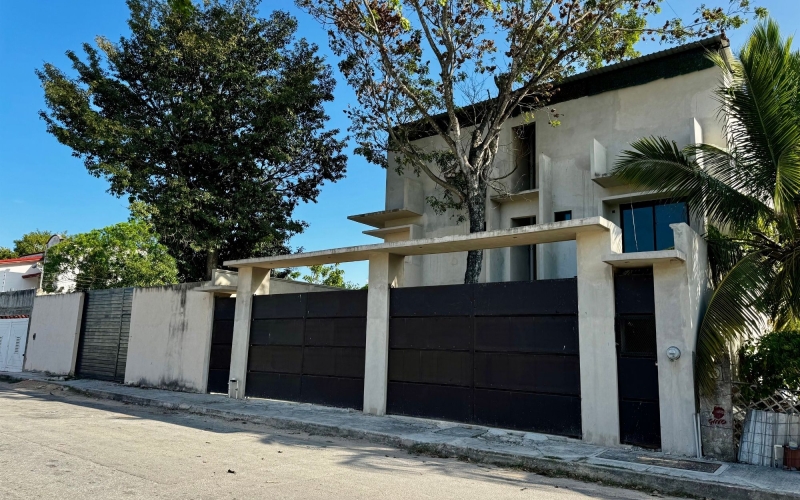 Edificio 12 estudios de 45 m2 cada uno, en obra gris, en venta