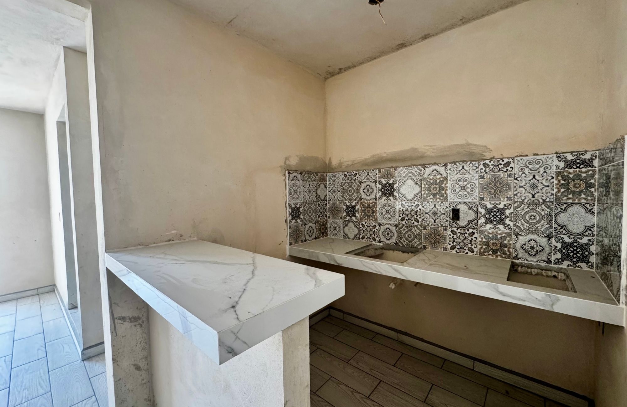 Edificio 12 estudios de 45 m2 cada uno, en obra gris, en venta
