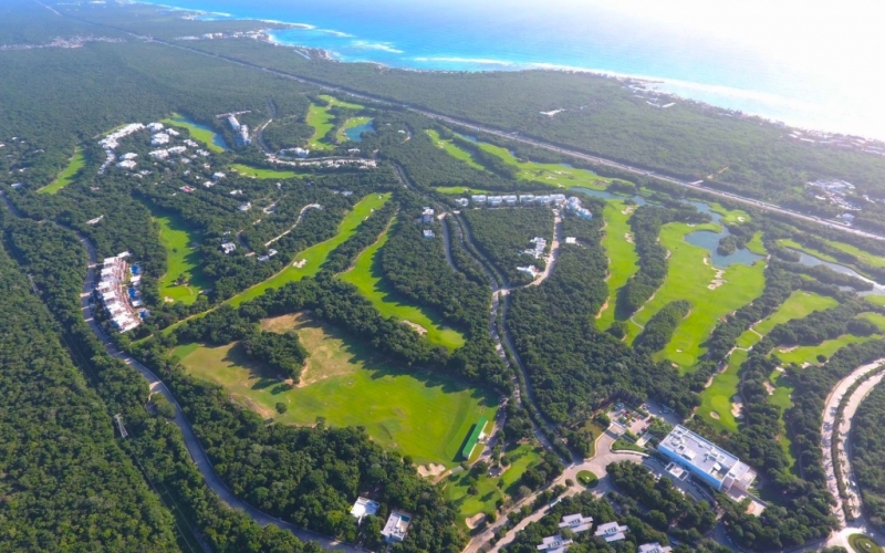 Terreno multifamiliar en venta en comunidad de lujo con amenidades de hotel y acceso a la playa en v