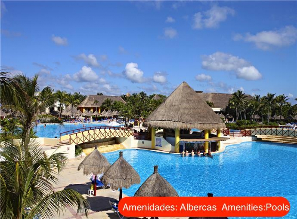 Macrolote en venta en residencial privado con acceso al mar y amenidades de lujo en venta Tulum.