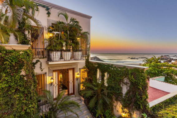 Hotel boutique a pie de playa, con vista al mar, local comercial en planta baja, en venta, La Bocana