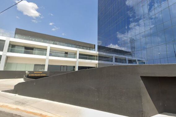 Local comercial con potencial terraza, en venta, El Campanario, Quer&eacute;taro