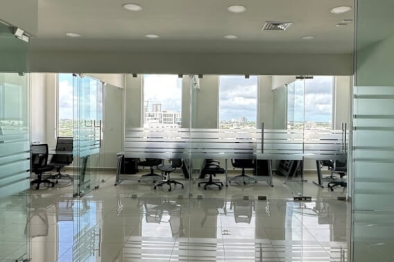 Oficina en plaza comercial, equipado, en venta, Altabrisa, M&eacute;rida, Yucat&aacute;n.