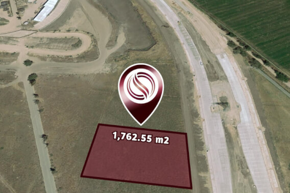 Commercial macro lot of 1,763 m2 on avenue, for pre-sale in Querétaro.