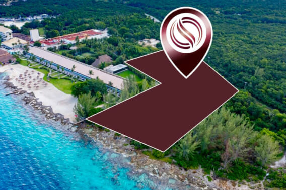 Macrolote comercial mixto frente al mar, en venta