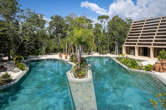 Macrolote premium de 1,788 m2, en residencial privado, en venta Tulum.