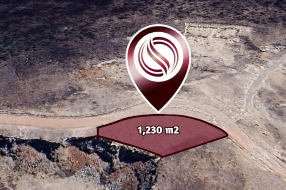 Macrolote uso mixto de 1,230 m2 en venta, en la entrada de Juriquilla.