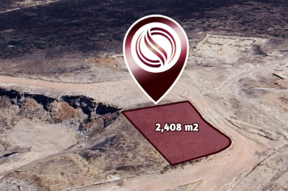 Macrolote uso mixto de 2,408 m2 en venta, en la entrada de Juriquilla.