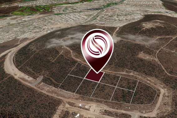 Terreno mixto cerca de universidades y comercios, en venta