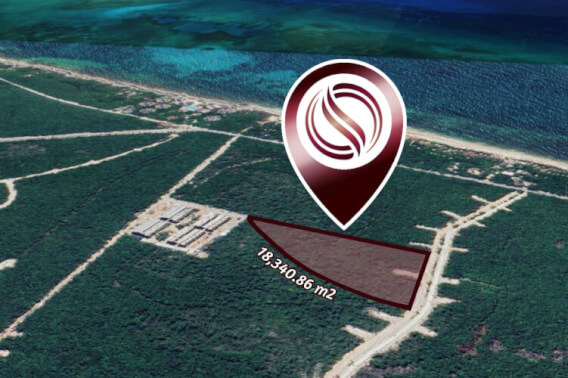 Terreno multifamiliar de 18,340 m2 a minutos del mar, en venta Aldea Zama Tulum.