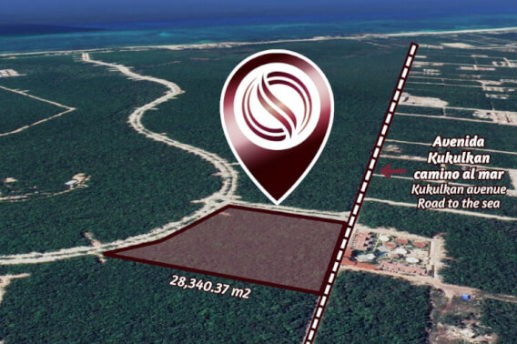 Terreno multifamiliar de 28,340 m2 a minutos del mar, en venta Aldea Zama Tulum.