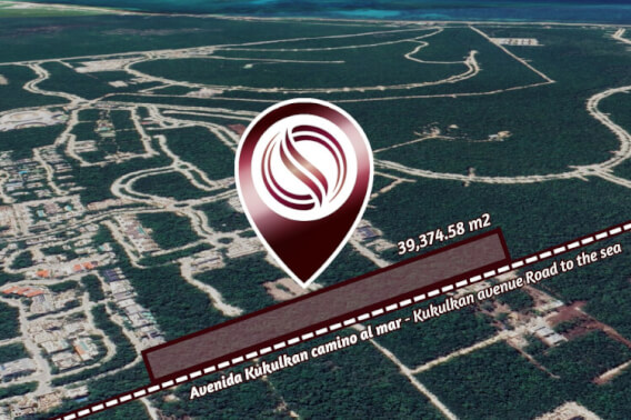 Terreno multifamiliar de 39,374 m2 a minutos del mar, en venta Aldea Zama Tulum.