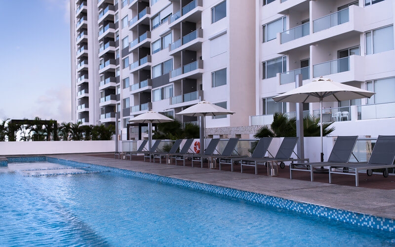 3 bedroom apartment with Gym, Pool and Jacuzzi for sale, Hotel Las Americas, Cancun.