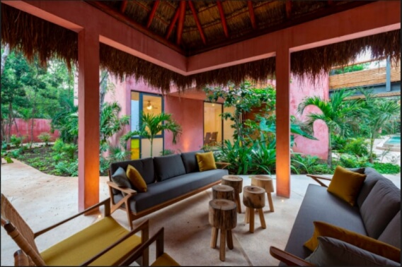 Departamento estilo mexicano moderno con piso de m&aacute;rmol, acabados de lujo, gym, business center, alberca, en venta en Aldea Zama Tulum.