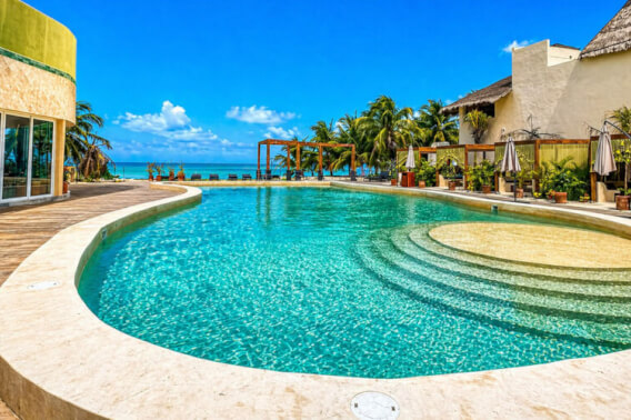 Penthouse with ocean view and beach club for sale