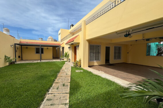 House with study, garden, and covered parking, for sale, Urba, Cozumel