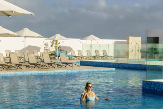 Apartment with ocean view rooftop 400 meters from the beach in Playa del Carmen.