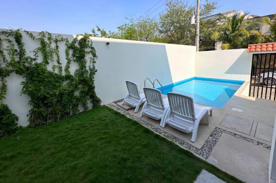 House 250 meters from the sea, 2 floors, rooftop, for sale in La Bocana, Huatulco.