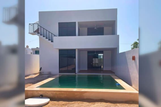 House steps from the sea with private pool, ocean view, for sale, San Benito, Yucat&aacute;n.