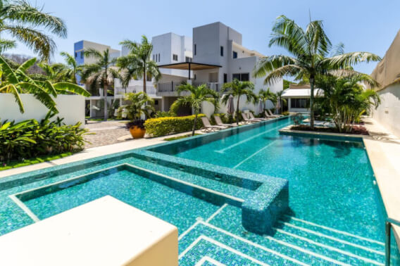 Furnished house with spacious terrace and pool in a gated community, for sale