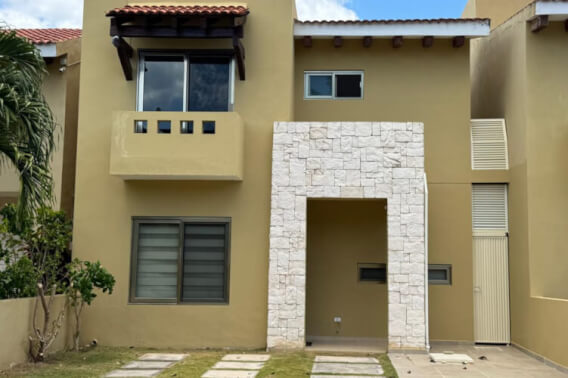 Furnished home with pool, cenote, and Clubhouse for sale, Allegranza Playa del Carmen