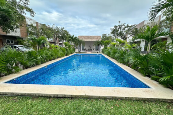 House for sale in Artika Canc&uacute;n, gated community with pool, Av. Prol. La Luna, Canc&uacute;n
